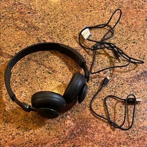 Black Wireless Headphones with Cables by onn